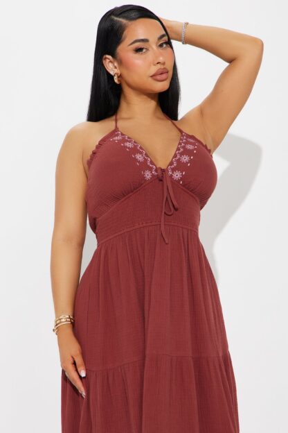 Vestido Largo de Gasa con Cuello Halter y Cintura Fruncida - Image 2