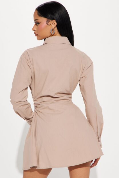 Vestido Camisero con Cintura Fruncida y Botones Frontales - Image 3