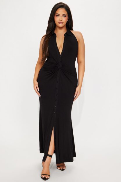 Vestido Largo Monocromático con Cuello Halter y Espalda Descubierta - Image 18