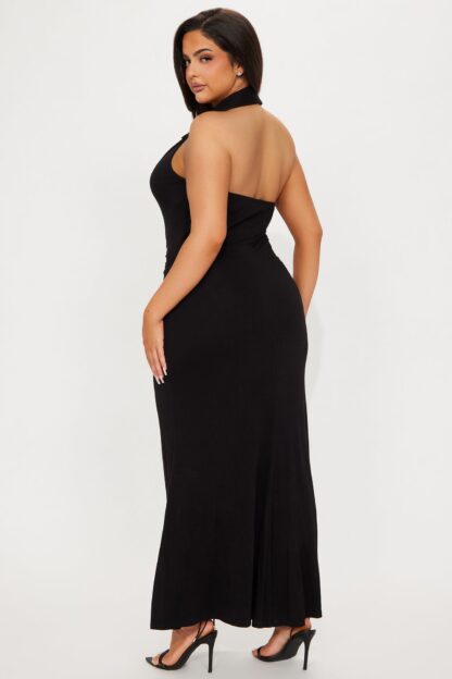 Vestido Largo Monocromático con Cuello Halter y Espalda Descubierta - Image 20