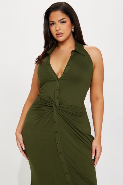 Vestido Largo Monocromático con Cuello Halter y Espalda Descubierta - Image 31