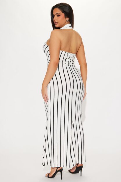 Vestido Largo Monocromático con Cuello Halter y Espalda Descubierta - Image 13